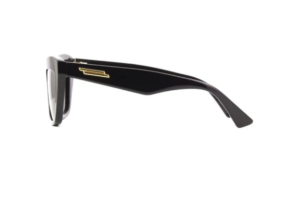 OCCHIALI DA SOLE BOTTEGA VENETA BV1121S (001) acetato nero con lenti grigie e dettagli in oro