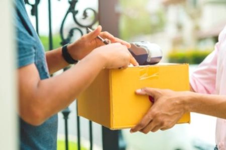 sunglasses quick delivery by courier - occhiali da sole in consegna rapida con corriere