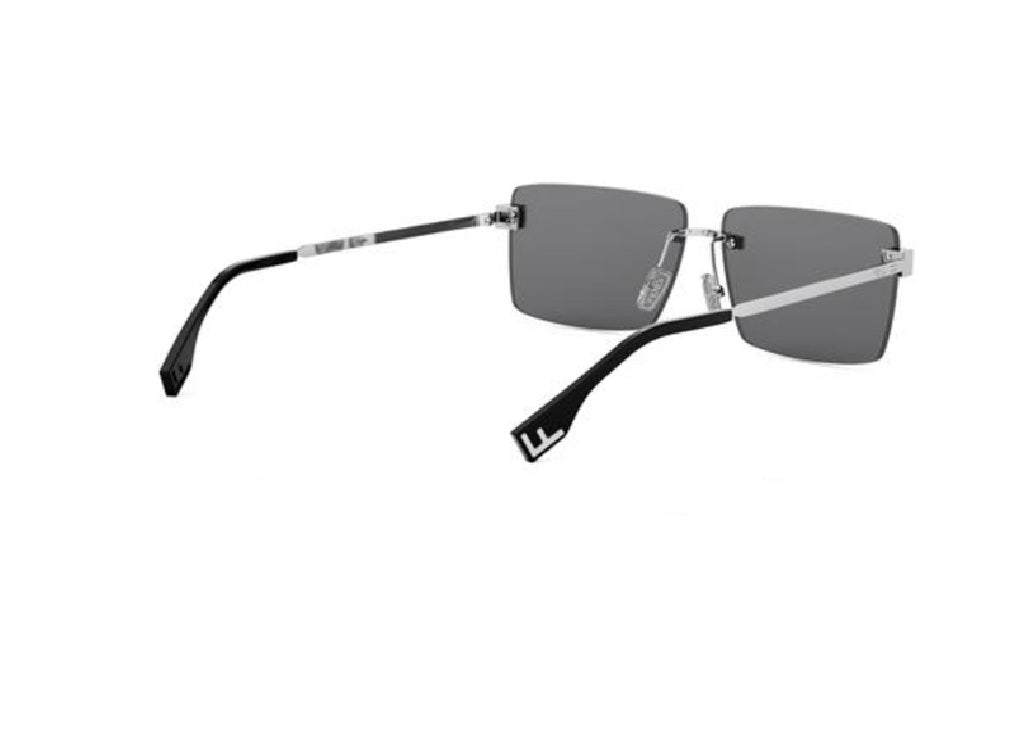 FENDI SKY FE40165U (16A) Sonnenbrille in Silbermetallic und grauen Gläsern